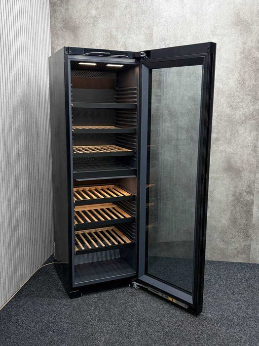 Винний холодильник Miele KWTS 4785 F obsw, вана шафа міле, 153 пляшки, Wi-Fi, 185 см, гарантія