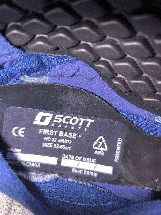 Продам захисну каскетку Scott