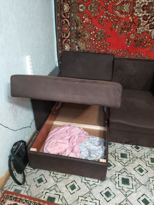 Диван угловой, спальное место 218х165
