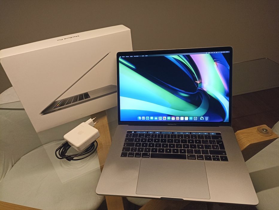 MacBook Pro 15 Touchbar i7