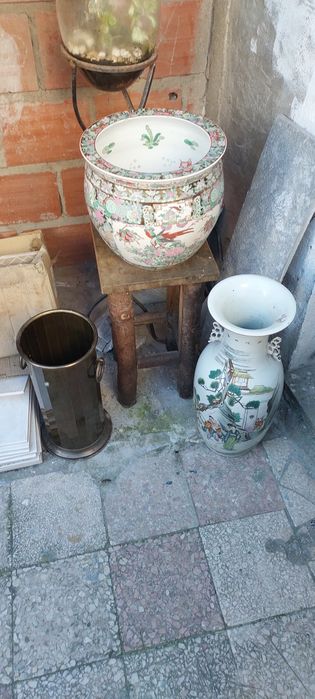 Vendo lote de peças antigas, a bom preço.