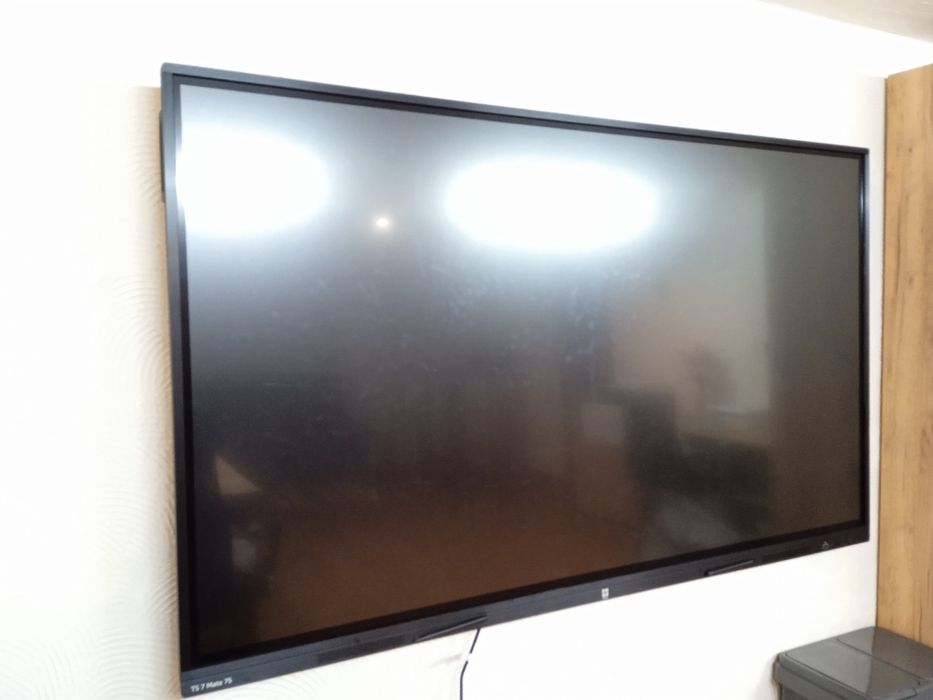 Tablica/monitor multimedialny
