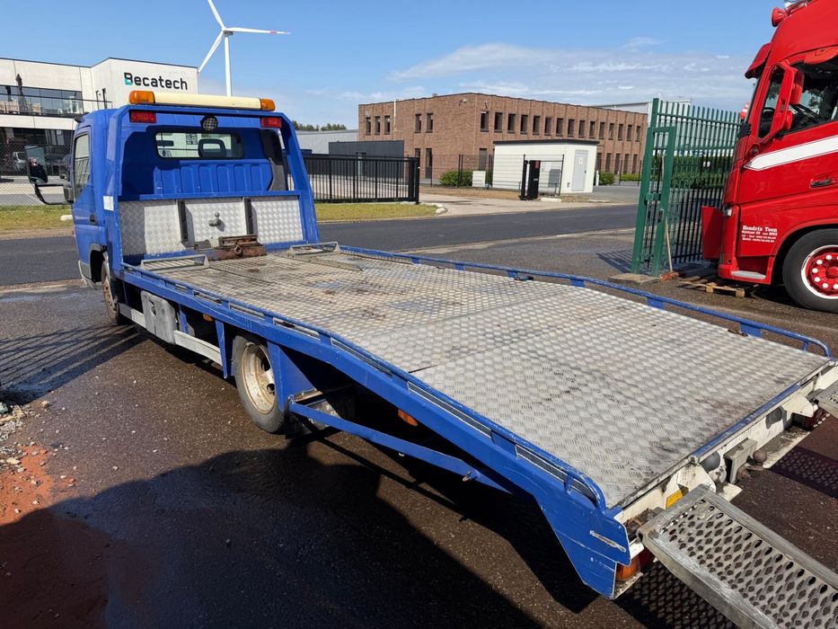 MITSUBISHI FUSO 3.0 150cv Pronto Socorro 5 Metros 3500kg Apenas 140.000km ###OPORTUNIDADE###