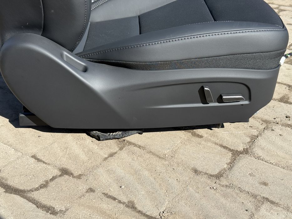 Tesla Model Y Juniper • салон