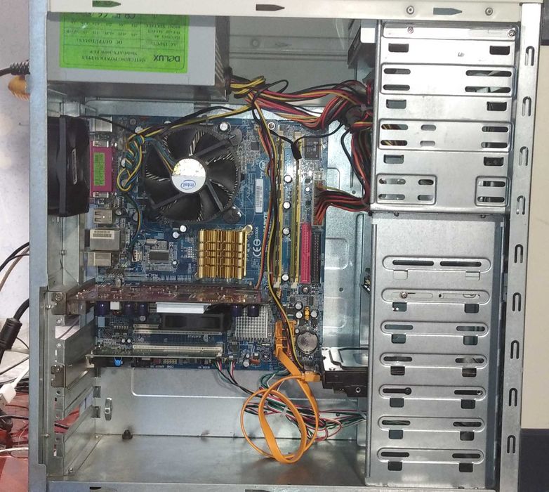 Материнская плата Gigabyte GA-8I945GZME-RH/775 +Pentium Dual Core+3гб