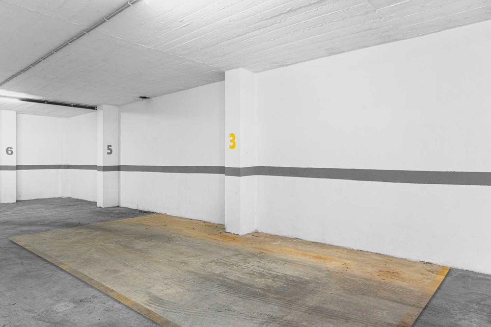 Lugares de Garagem para Arrendamento — Avenida do Brasil, São Marcos