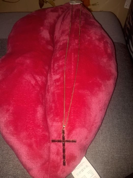 Naszyjnik z krzyżem