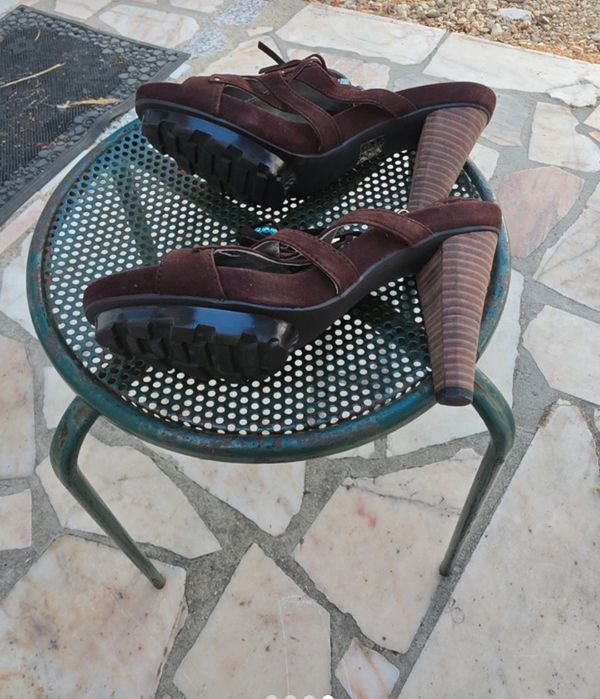 Sandalias da salto alto