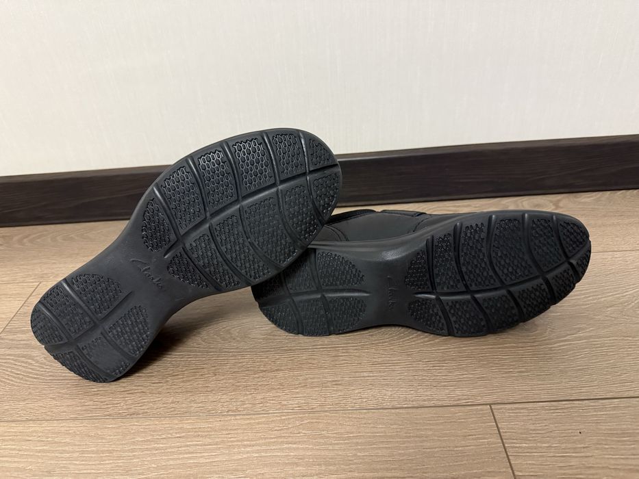 Туфлі на липучках clarks 43 розмір