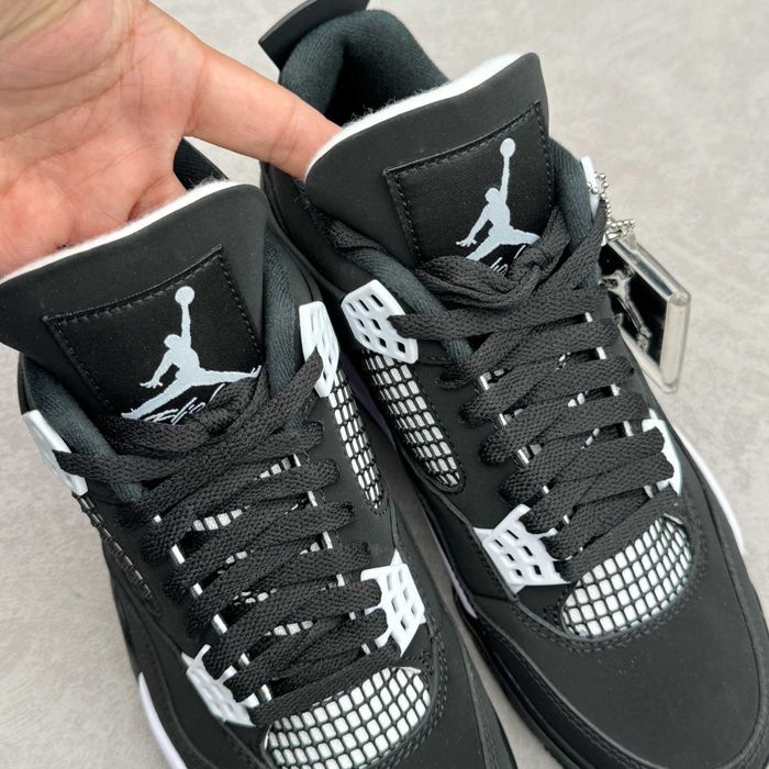 AJ4_Retro_White_Thunder 43