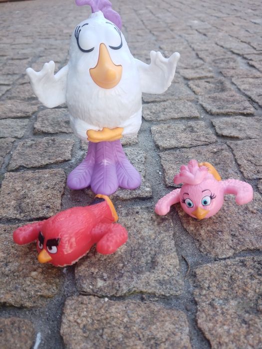 Figuras de diversos filmes infantis