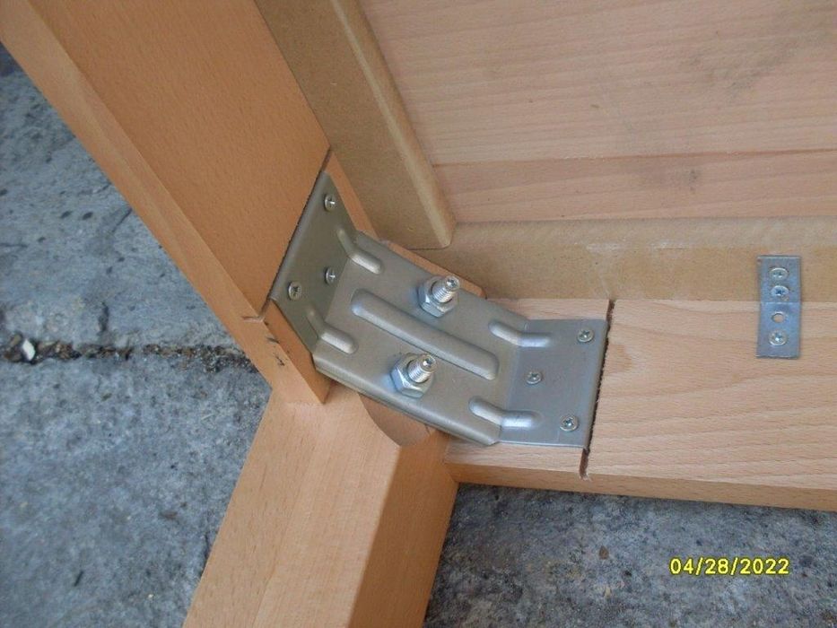 Sprzedam stół z krzesłami