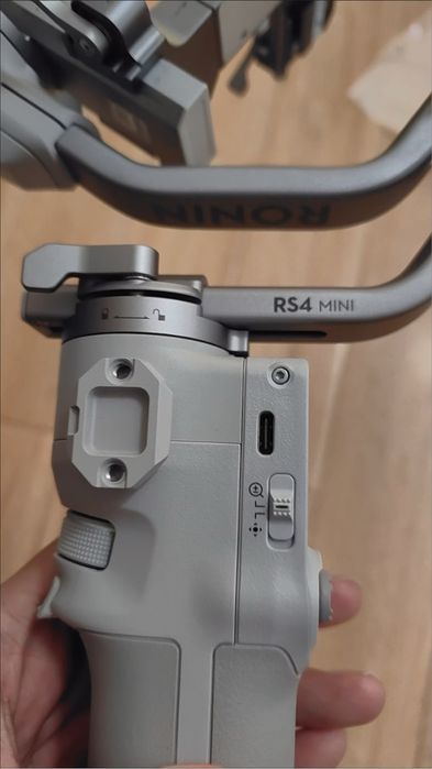 Новий DJI RS4 mini kit version
