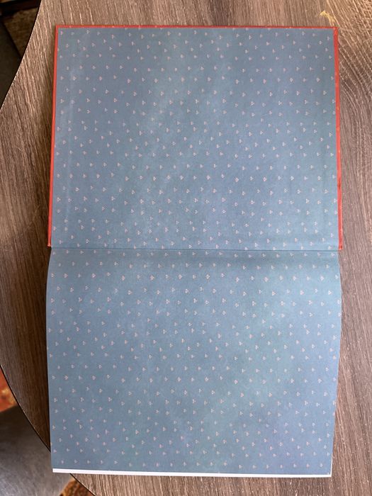 Книжка Аліса в країні див