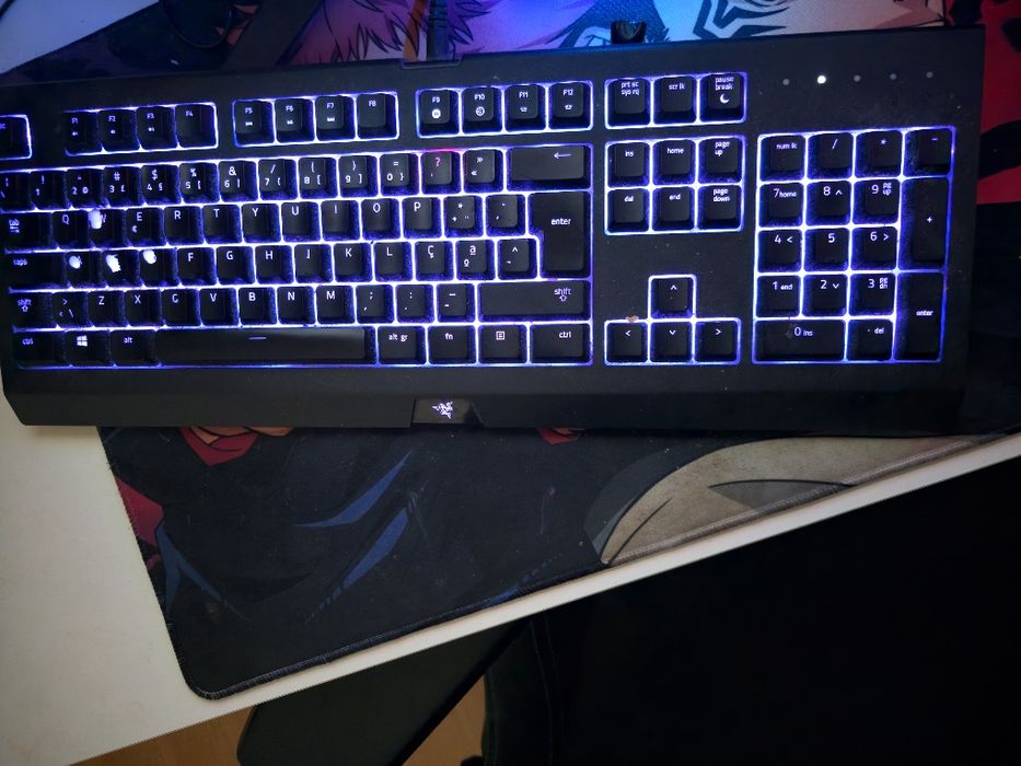 Setup Gaming High-End Completo (PC, Monitor OLED, Cadeira Premium)