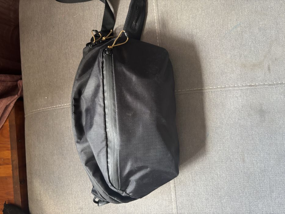 Nerka peak design outdoor sling 4l.