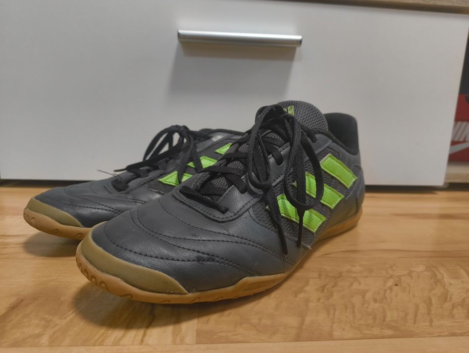 Halówki adidas  rozmiar 45