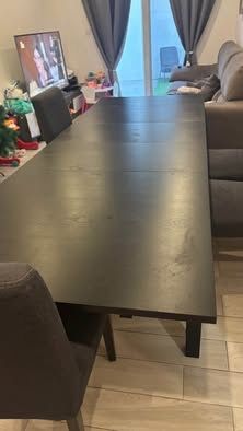 Mesa extensivel com 6 cadeiras