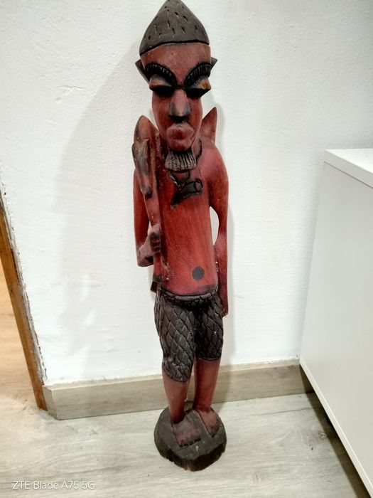 Estatuetas Pau Preto UNIDADE