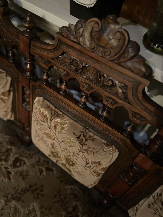 Antyczna ławka do salonu wiktoriańska