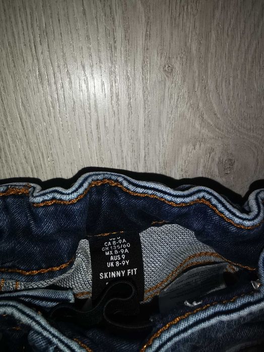 Spodnie jeans h&m w rozmiarze 134