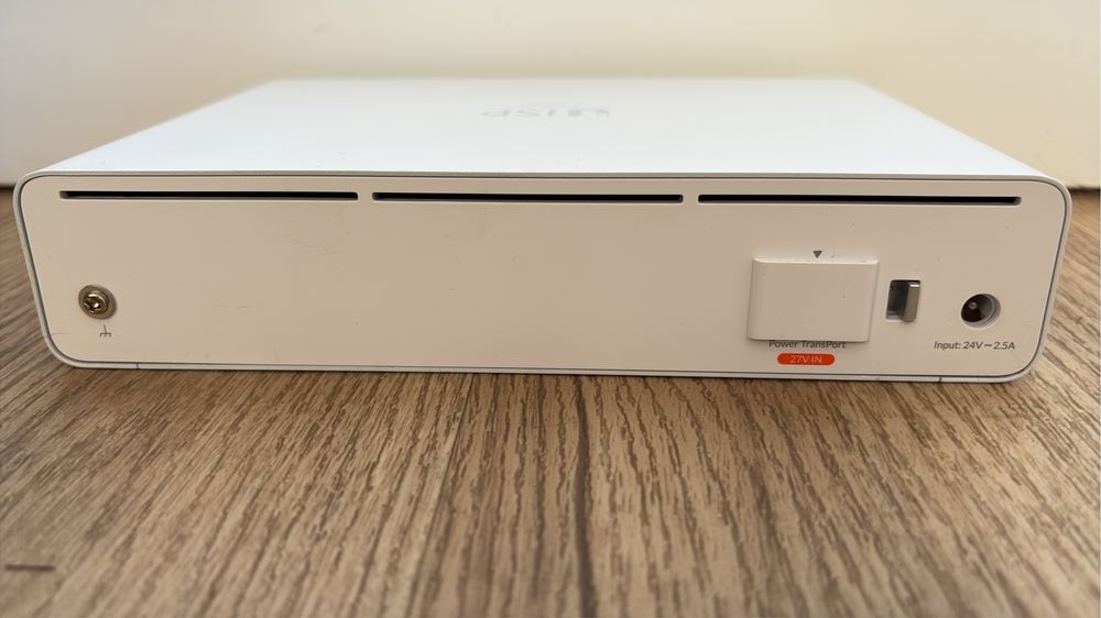 Ubiquiti UISP Console com Dual WAN com uma  porta WAN de 10 Gbps e com garantia