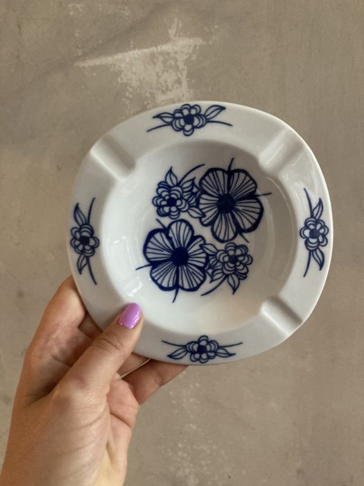 Popielniczka biała niebieska Made in Poland B w stylu Włocławka