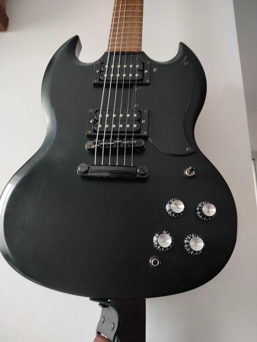 Gitara elektryczna Epiphone Goth XII - multiefekt gitarowy NUX MG300