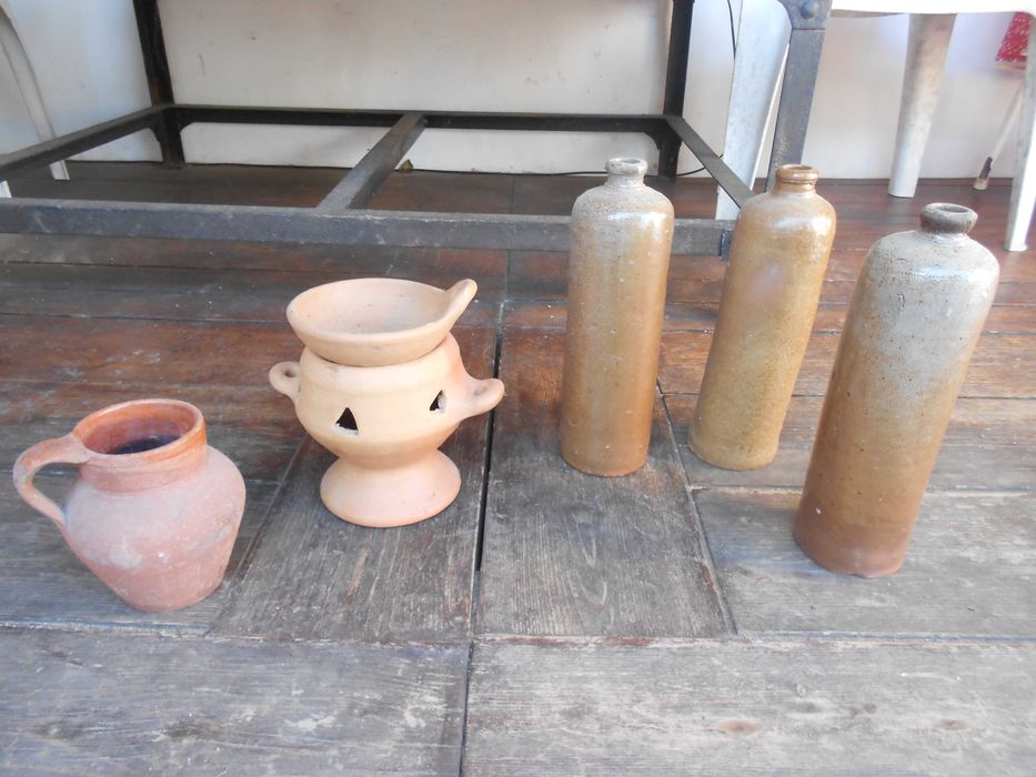 Pote botijas garrafas fogareiro incensario barro terracota antigo