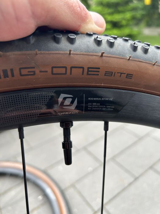 Kola Syncros plus opony Schwalbe ( tubles ready)