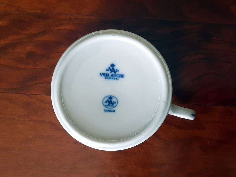 Serviço de chá de porcelana Vista Alegre, modelo Xangai