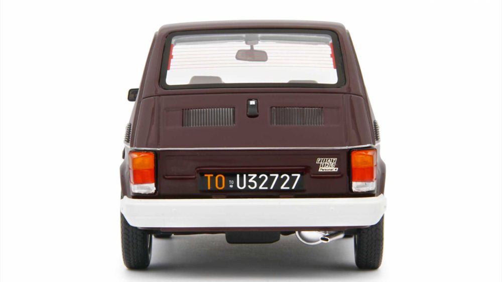 Model 1:18 Laudoracing-Model Fiat 126 Personal 4 Red 1980 LM167C