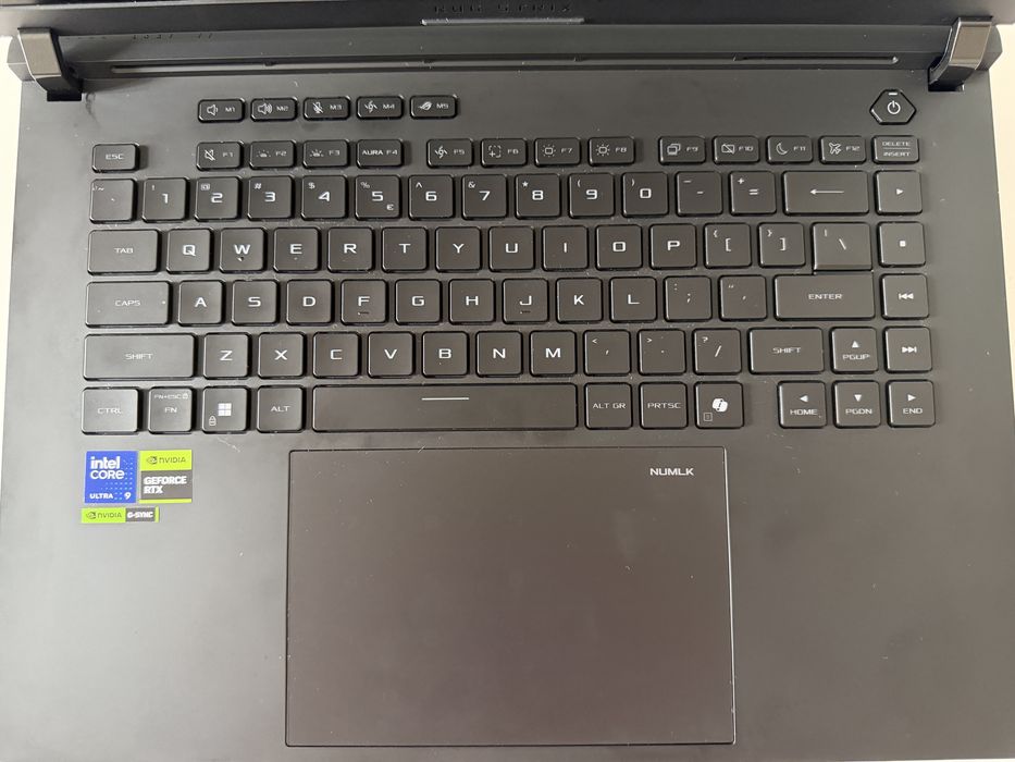ASUS Rog Strix Scar 16 rtx 5080 top laptop nebula display