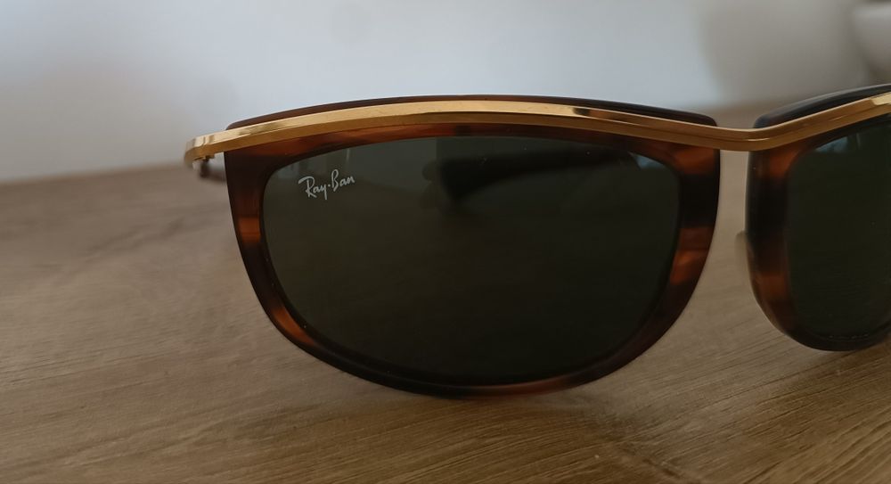 B&L RAY-BAN U.S.A. 43 24