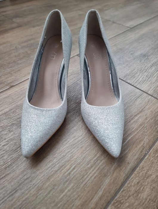 Szpilki srebrne czółenka