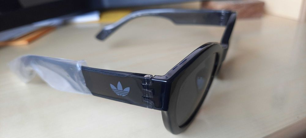 Okulary słoneczne czarne kocie oczy "Adidas"