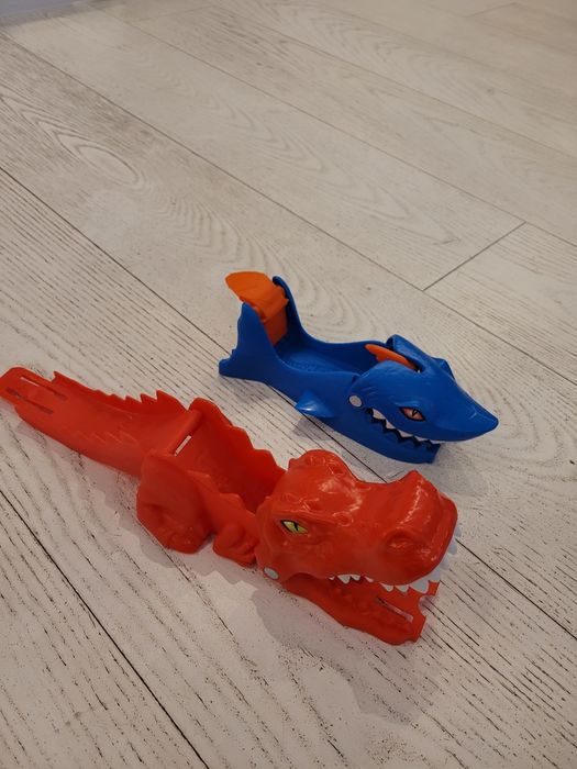 Hotwheels wyrzutnie rekin i T-rex