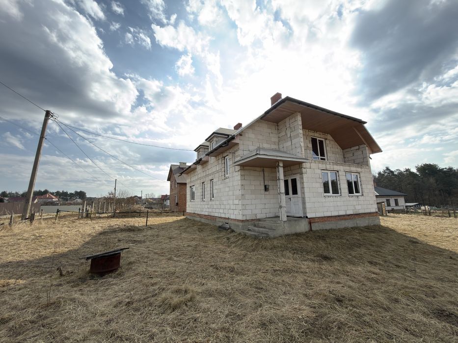 Продається будинок у с. Стадники (Львівська обл.).