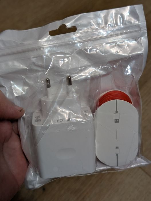 Продам зарядку 80 Wat,OnePlus, Realme,Oppo. SuperVooc.Warp Charge.