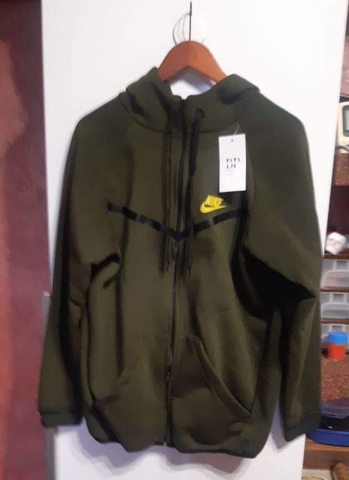 Розпродаж чоловічих зимових  спортивних  костюмів