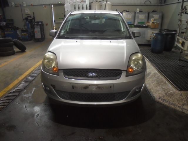 Carro MOT: FUJA FUJB  CBK  CXVEL:98WT7F096AC  B5/IB5 FORD FIESTA 5 2005 1.25 75CV 5P CINZA GASOLINA