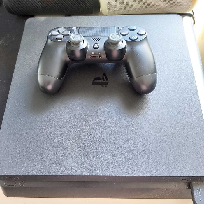 Playstation4 + Comando + Auscultadores