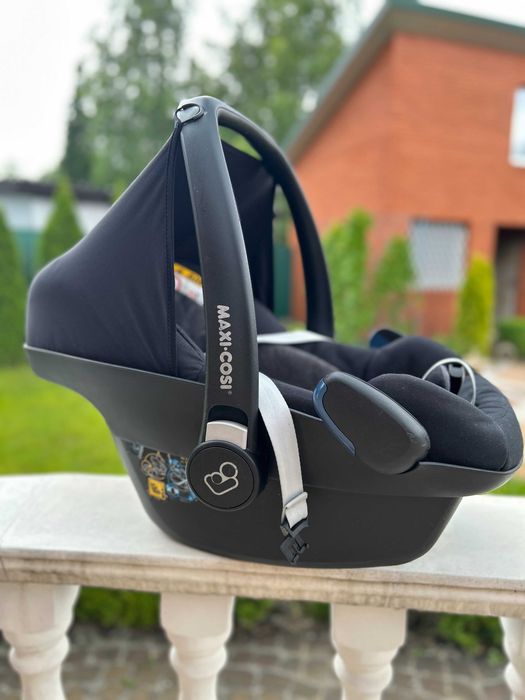 Автокрісло Maxi-Cosi Pebble Pro I-Size 0+ з базою Isofix Maxi-Cosi