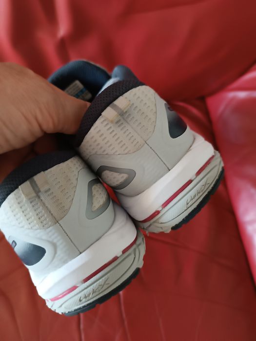 Кросівки Mizuno 38 розміру