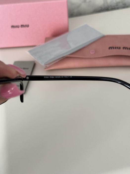 Солнцезащитные очки miu miu тренд 2025 все модели