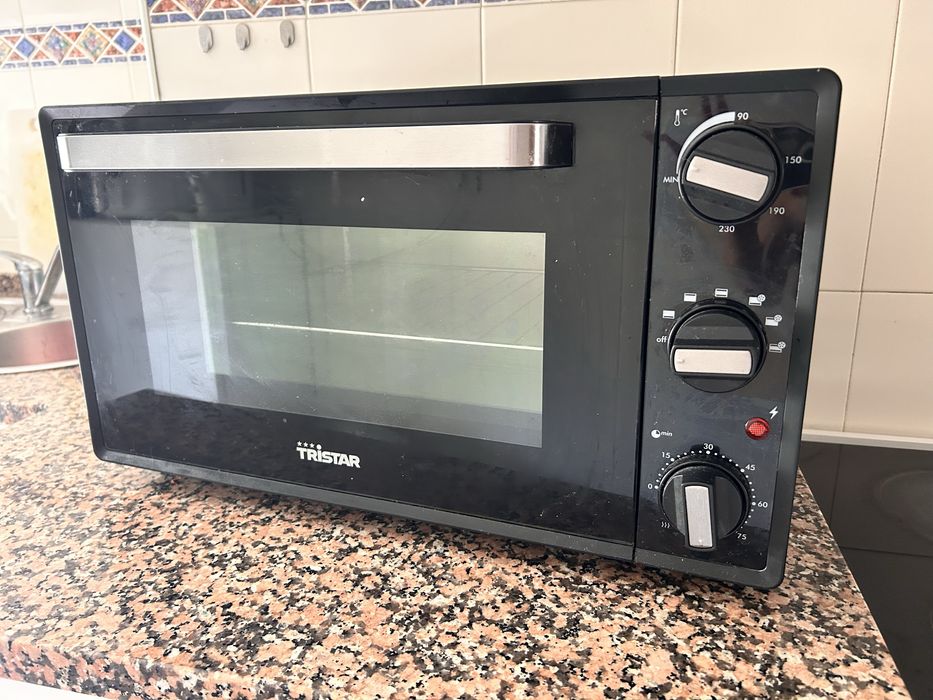 Forno eletrico.