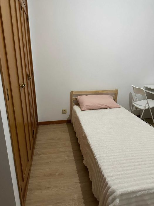 Quarto para arrendar