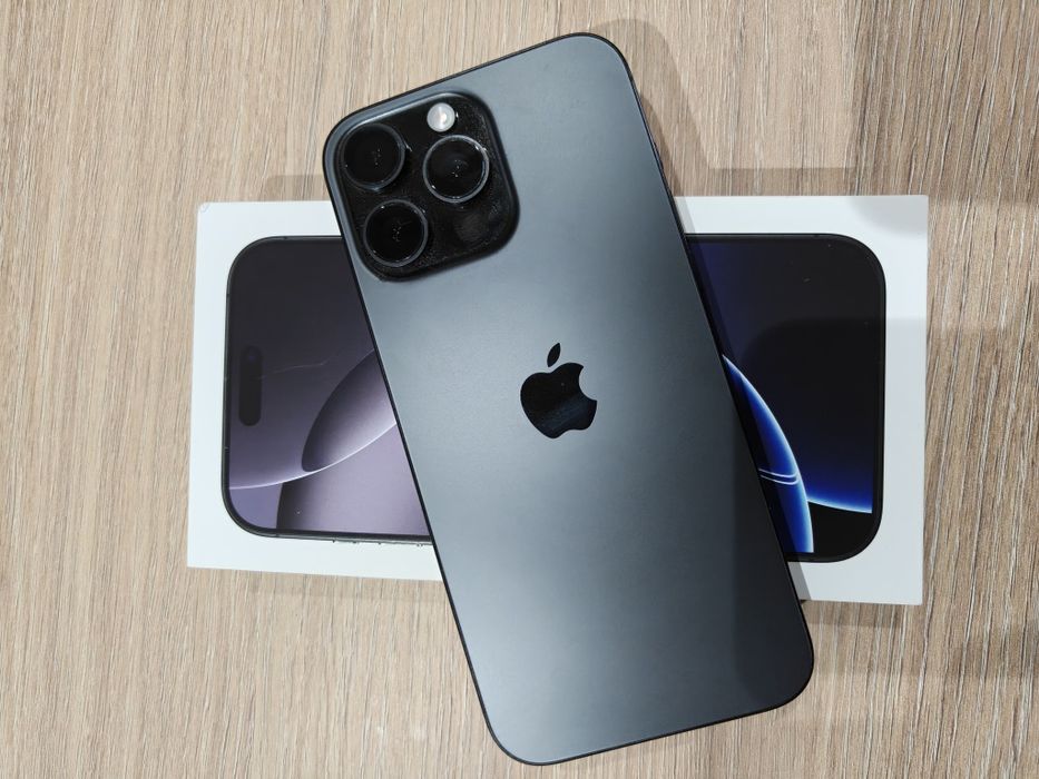 iPhone 16 PRO MAX 256 Black titanium + etui