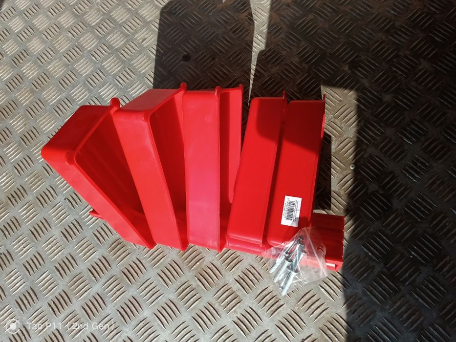 Organizer plastikowy z obrotowymi pojemnikami