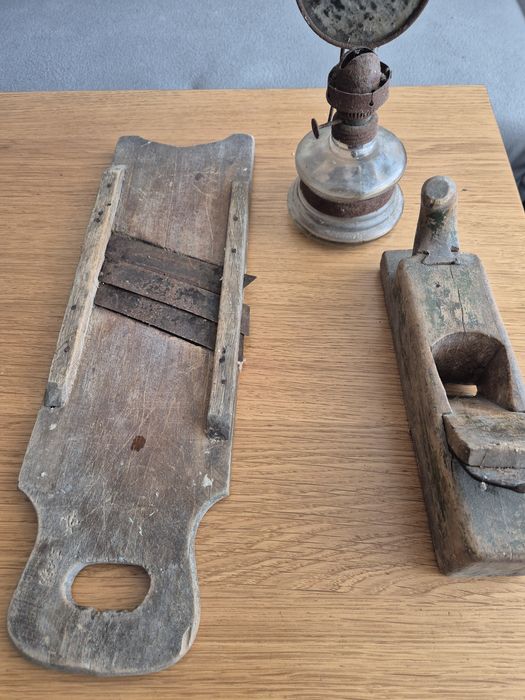 Starocie znalezione na strychu.